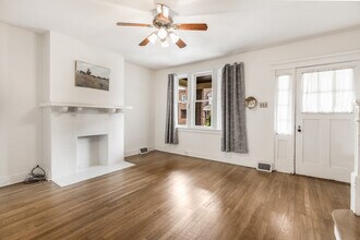 323 W Penn Pl in Pittsburgh, PA - Building Photo - Building Photo