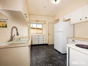 1036-1040 N Ainsworth St-Unit -1036 in Portland, OR - Foto de edificio - Building Photo