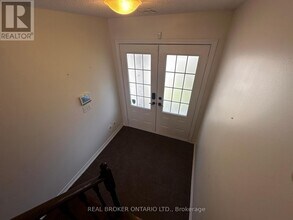 2187-2187 Fiddlers Way in Oakville, ON - Building Photo - Building Photo