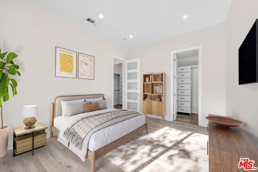 4538 Dempsey Ave in Los Angeles, CA - Building Photo