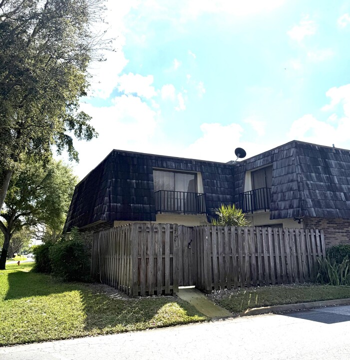 1720 Forest Lakes Cir in West Palm Beach, FL - Building Photo