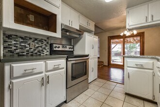 1251 Kingston Rd in Norman, OK - Building Photo - Building Photo