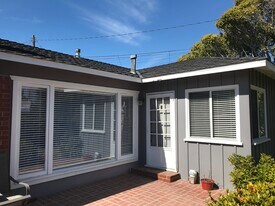 1304 S Irena Ave, Unit GuestCottage in Redondo Beach, CA - Building Photo
