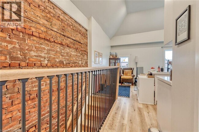 64 Oxford St in Hamilton, ON - Building Photo - Building Photo