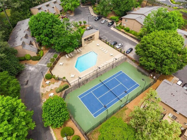 1002 Parkaire Crossing in Marietta, GA - Building Photo - Building Photo