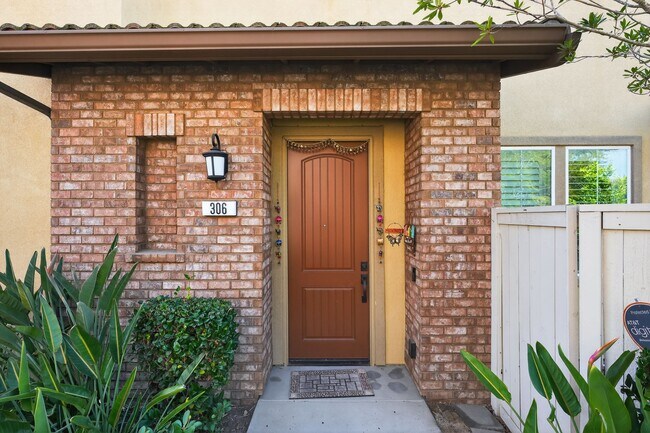 306 Calle Rayo in San Marcos, CA - Building Photo - Building Photo