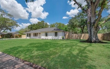 624 Willow Ln in Eagle Lake, TX - Building Photo - Building Photo