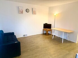 2046 Stieber St, Unit 2046 Steiber Street in Westland, MI - Building Photo