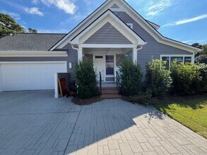 8917 Champion Hills Dr in Wilmington, NC - Building Photo - Building Photo