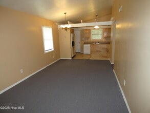 207 Village Dr in Jacksonville, NC - Building Photo - Building Photo