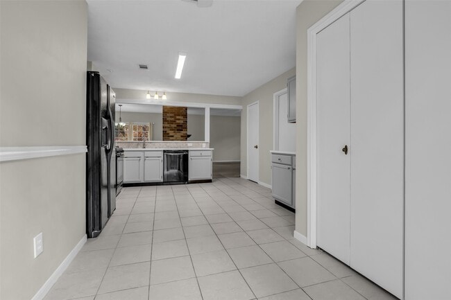 property at 10 Treadwell Ct