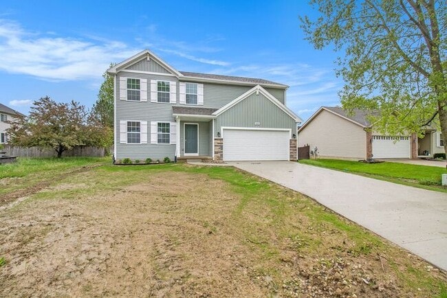 property at 2701 Sanderling Ct SE
