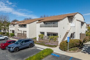 Benmark Villas in Lake Forest, CA - Building Photo