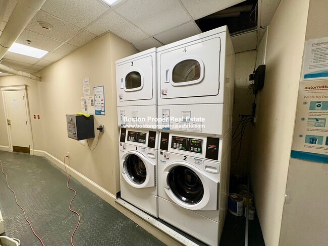 The Parkview in Boston, MA - Foto de edificio - Building Photo