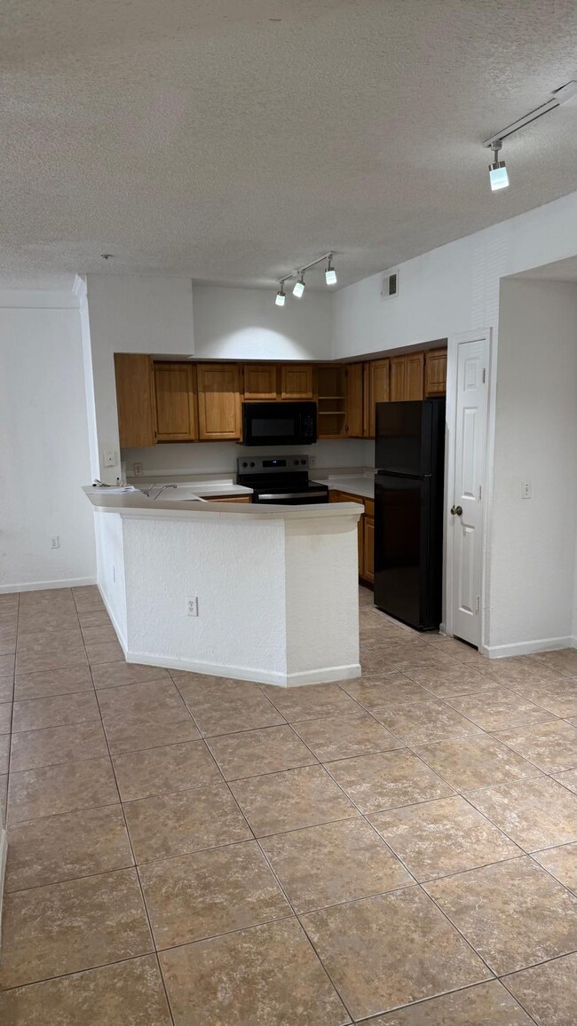 13103 Mulberry Park Dr, Unit 833 in Orlando, FL - Foto de edificio - Building Photo