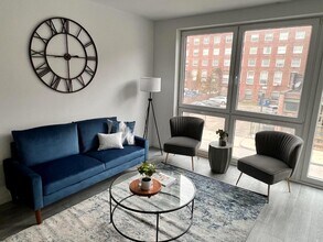 160 Middlesex St in Lowell, MA - Building Photo - Building Photo