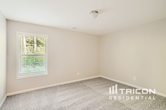 3952 Margaux Dr in Atlanta, GA - Foto de edificio - Building Photo