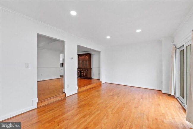 property at 7415 Rhondda Dr