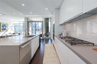 501 West Ave in Austin, TX - Foto de edificio - Building Photo