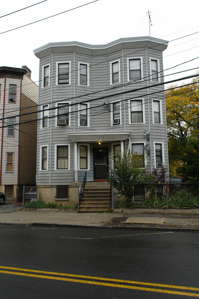 33 Radford St