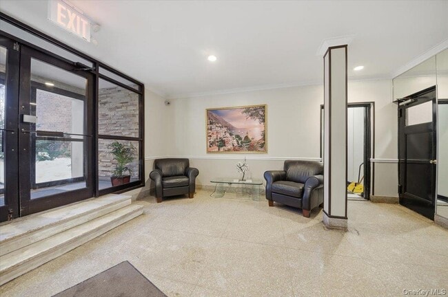 150 E 210th St in Bronx, NY - Building Photo - Building Photo