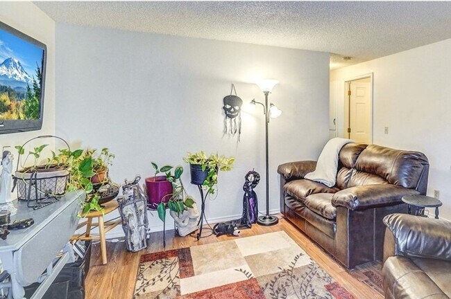 501 17th St SE, Unit N29-03 in Puyallup, WA - Building Photo - Building Photo
