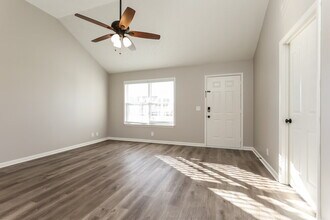 1714 Locerbie Dr in Murfreesboro, TN - Building Photo - Building Photo