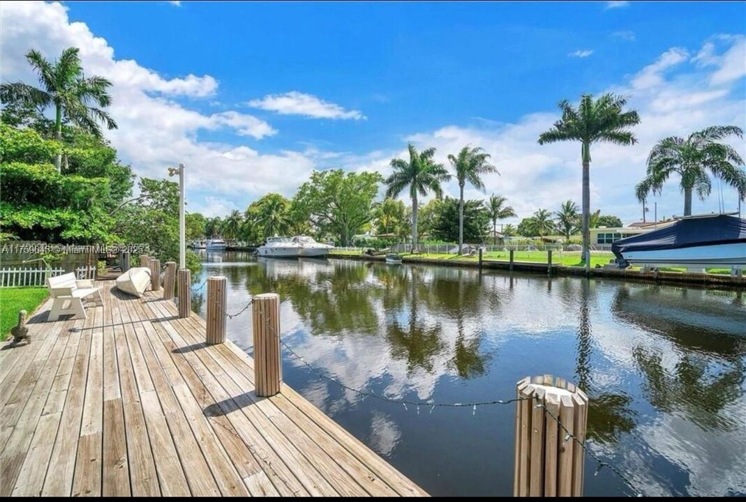 4481 SW 34th Terrace in Fort Lauderdale, FL - Building Photo