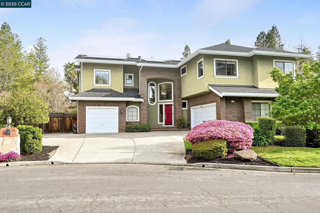 24 La Vista Way in Danville, CA - Foto de edificio