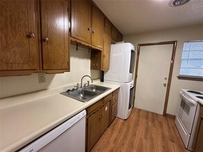 2019 Delaware Ln in Norman, OK - Building Photo - Building Photo