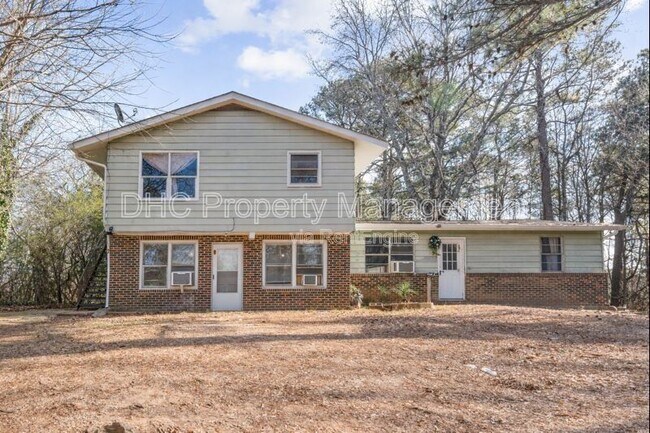 property at 3234 Fairburn Rd