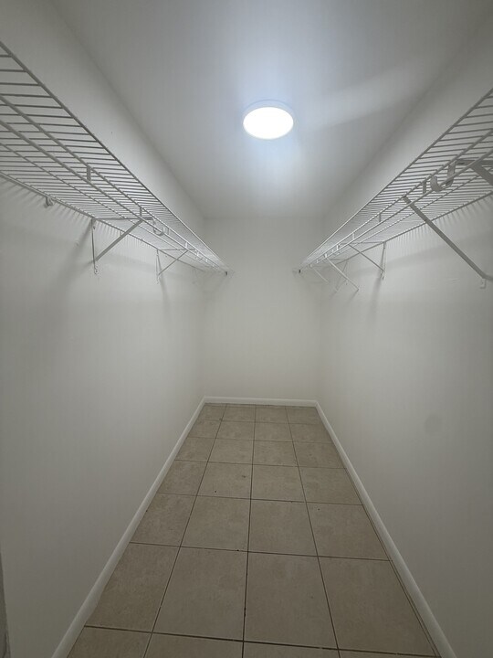 2916 NW 55th Ave in Lauderhill, FL - Building Photo