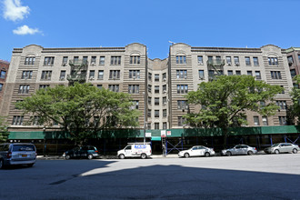 801 Riverside Dr in New York, NY - Building Photo - Building Photo