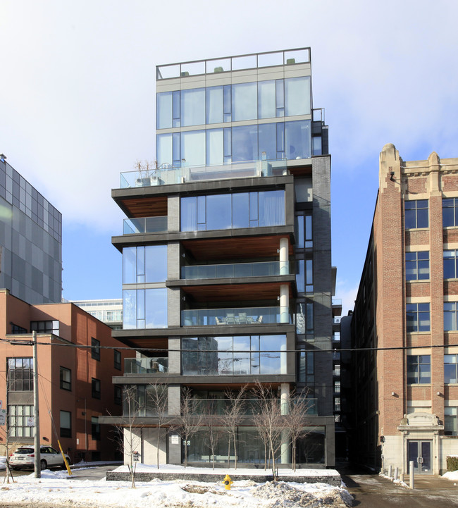 500 Wellington St W in Toronto, ON - Building Photo - Building Photo