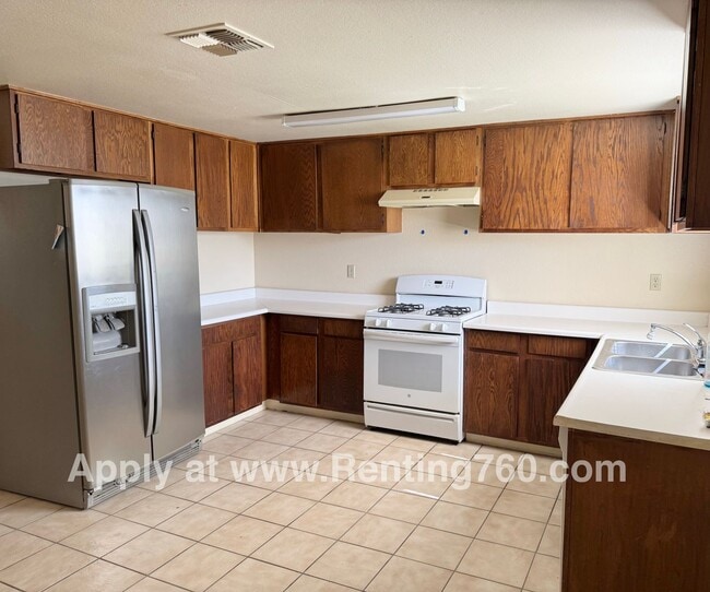 property at 5827 Bagley Ave