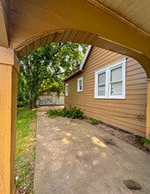 1616 Campbell St in Commerce, TX - Building Photo - Building Photo