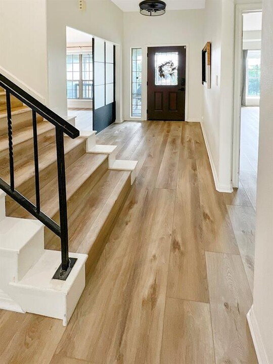 17800 Village Dr in Dripping Springs, TX - Building Photo