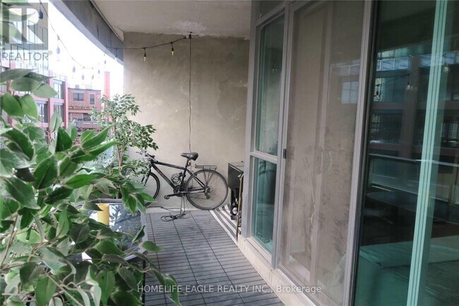 150 E Liberty St in Toronto, ON - Building Photo - Building Photo