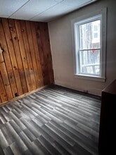 12 Railroad St in Essex Junction, VT - Building Photo - Building Photo