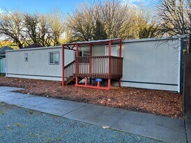 7545 S Dillard Ave in Concrete, WA - Building Photo