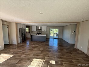 5469 W Grovepark Rd in Dunnellon, FL - Building Photo - Building Photo