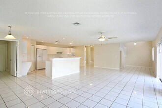 1211 NW 193rd Ave in Pembroke Pines, FL - Building Photo - Building Photo