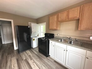 428 W High St in Sycamore, IL - Building Photo - Building Photo