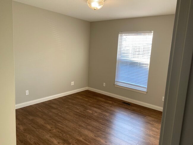 2930 E Shetland Dr, Unit 2930 in Vincennes, IN - Building Photo - Building Photo