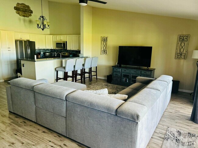 41120 Woodhaven Dr E in Palm Desert, CA - Building Photo - Building Photo