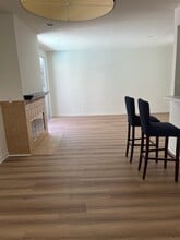 5350 White Oak Ave, Unit 114 in Encino, CA - Building Photo - Building Photo