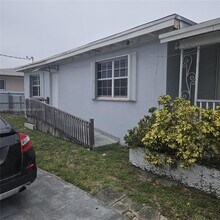 16115 NW 42nd Ave in Opa Locka, FL - Building Photo - Building Photo