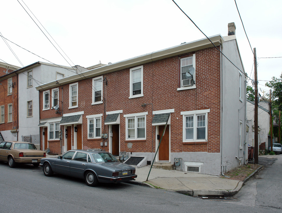 109-117 E Marshall St in Norristown, PA - Foto de edificio