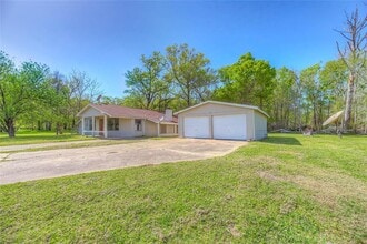 20 W Oak Rdg Dr in Pointblank, TX - Building Photo - Building Photo