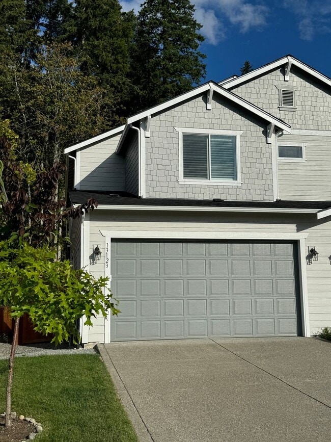 property at 13123 192nd Ave E